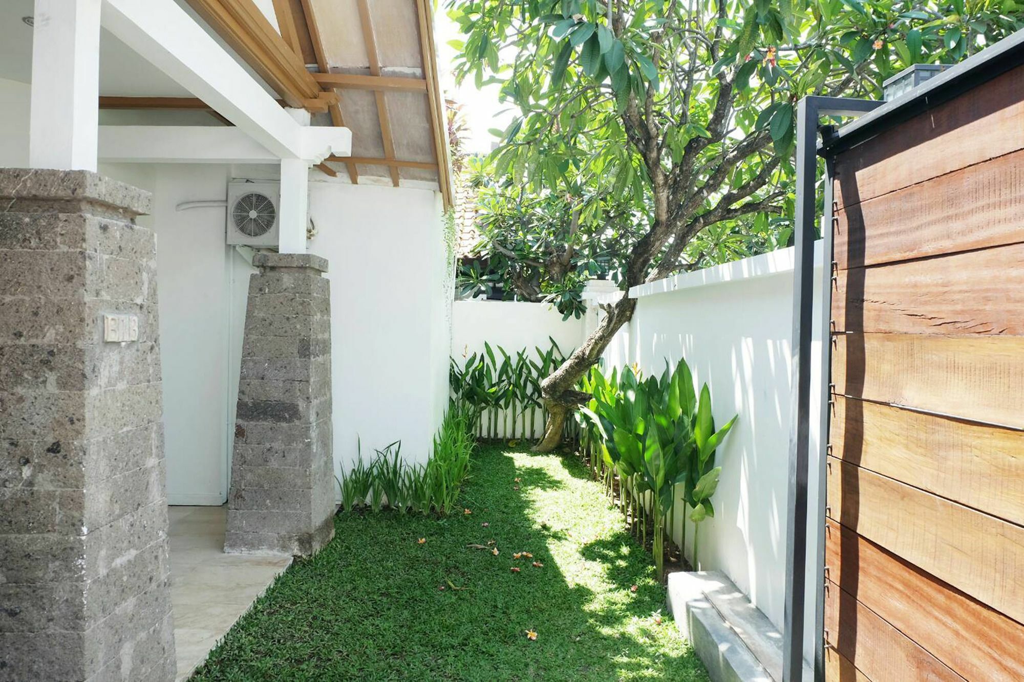 Villa Subali
